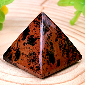 Natural Mahagony Pyramid - 85 gms