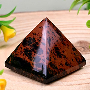 Natural Mahagony Pyramid - 40 gms