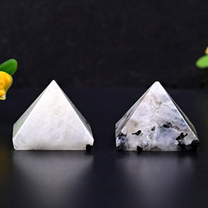 Snowflakes Obsidian Pyramid Set of 2