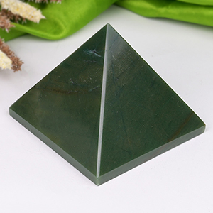 Green Jade Pyramid (260 to 280 gms)
