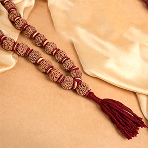 6 Mukhi Nepal Rudraksha x Woolen & Wooden Spacers Mala