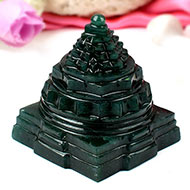 Shree Yantra in Columbian Green Jade - 157 gms