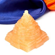 Yellow Jade Shree Yantra - 216 gms