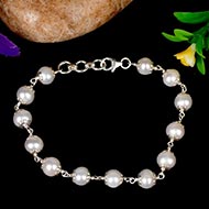 Pearl Bracelet with silver caping