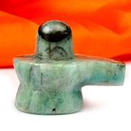Emerald Shivlinga - 134.35 carats