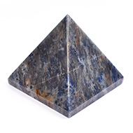 Pyramid in Blue Sodalite - Communication and creativity - 122 gms