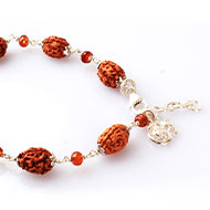 3 Mukhi with Gomed bracelet in silver caps