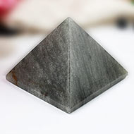 Pyramid in Grey Agate