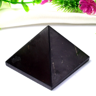 Pyramid in Shungite - 84 gms