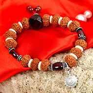 9 Mukhi Rudraksha with Gomed Bracelet