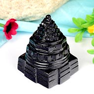 Shree Yantra in Blue Sun Stone - 135 gms
