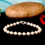 Pearl Bracelet with silver balls