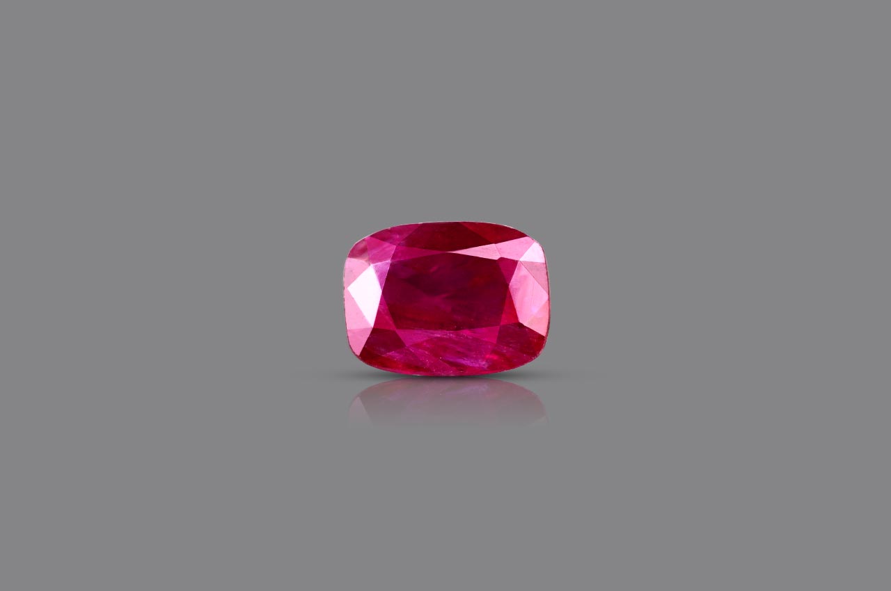 Natural old Burma Ruby - 0.91 carats