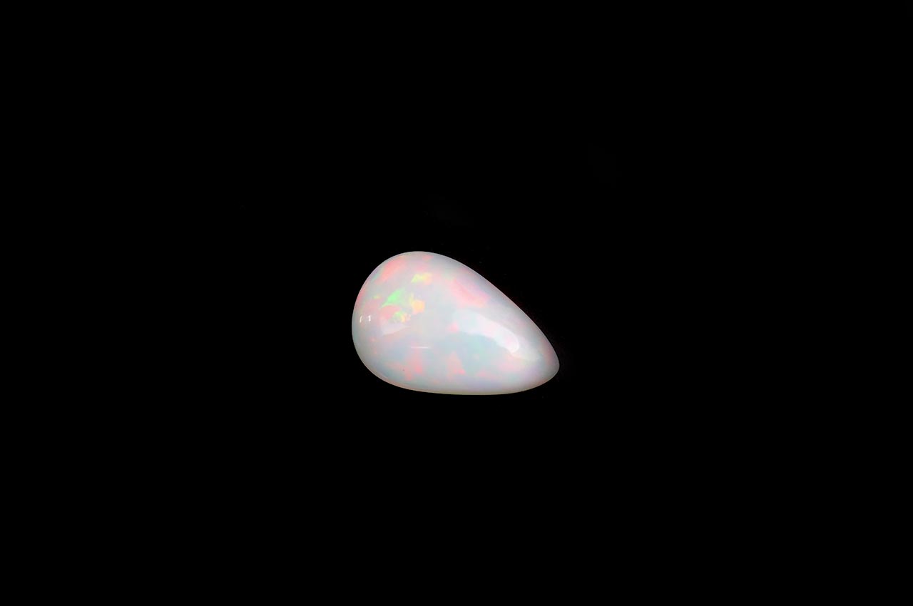 Opal - 6.8 carats