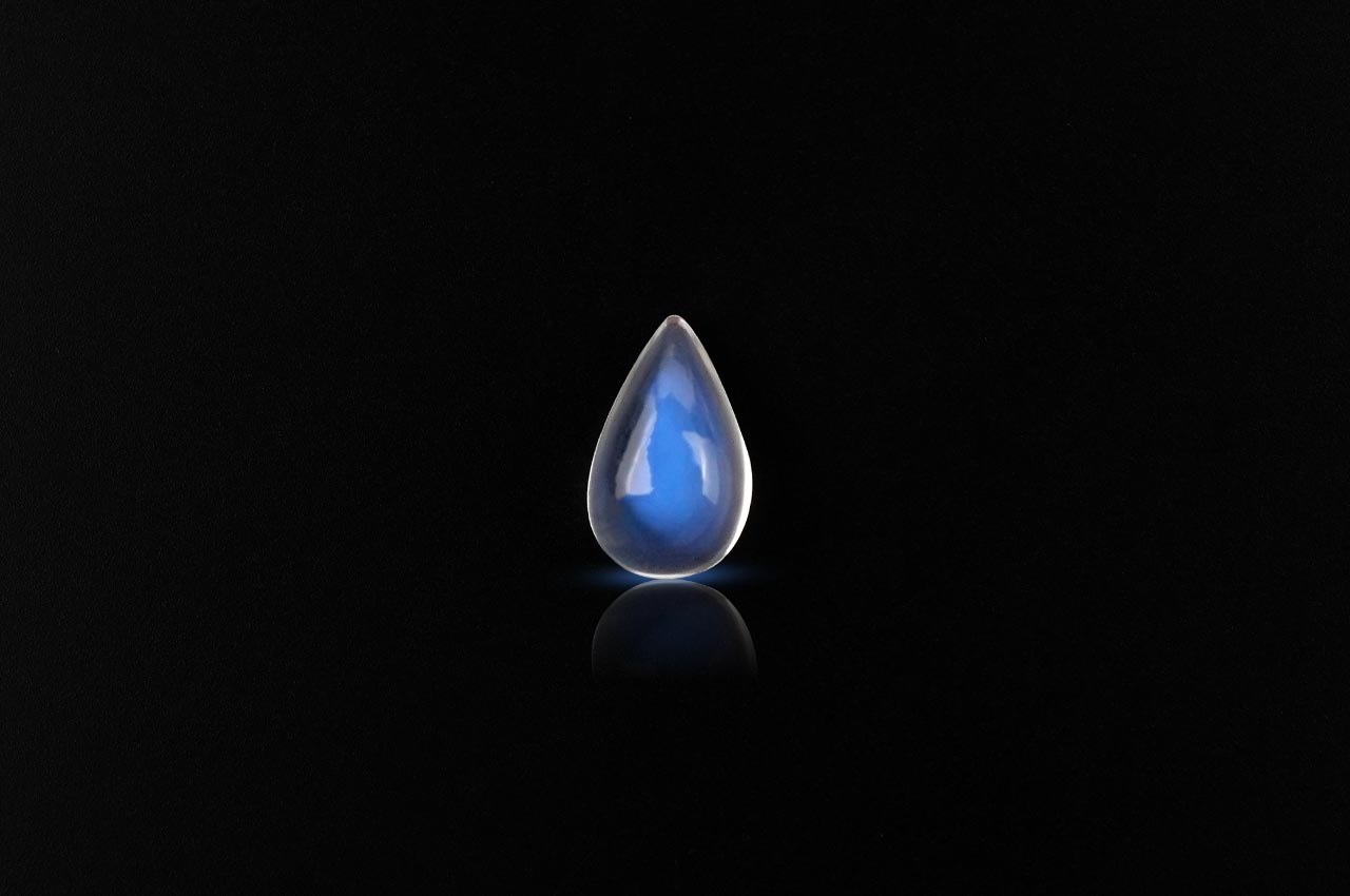 Ceylonese Moon Stone - 1.85 carats