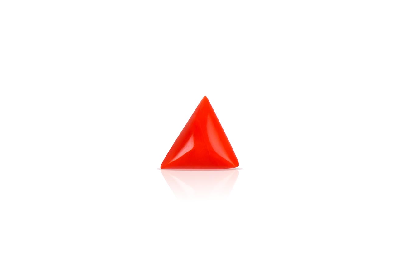 Italian Coral triangular - 4.4 carats - I