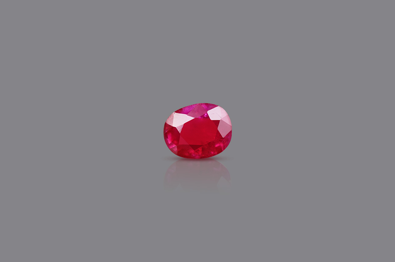 Natural old Burma Ruby - 0.87 carats