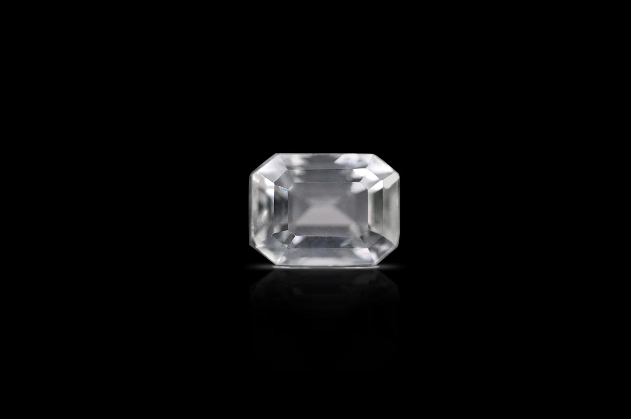 White Sapphire - 2.60 carats
