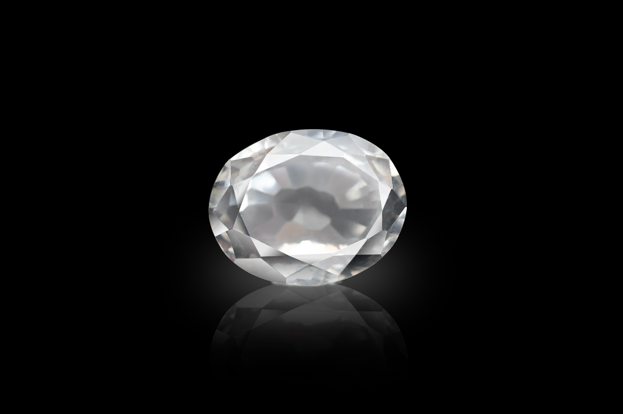 White Topaz - 7.50 carats - Oval