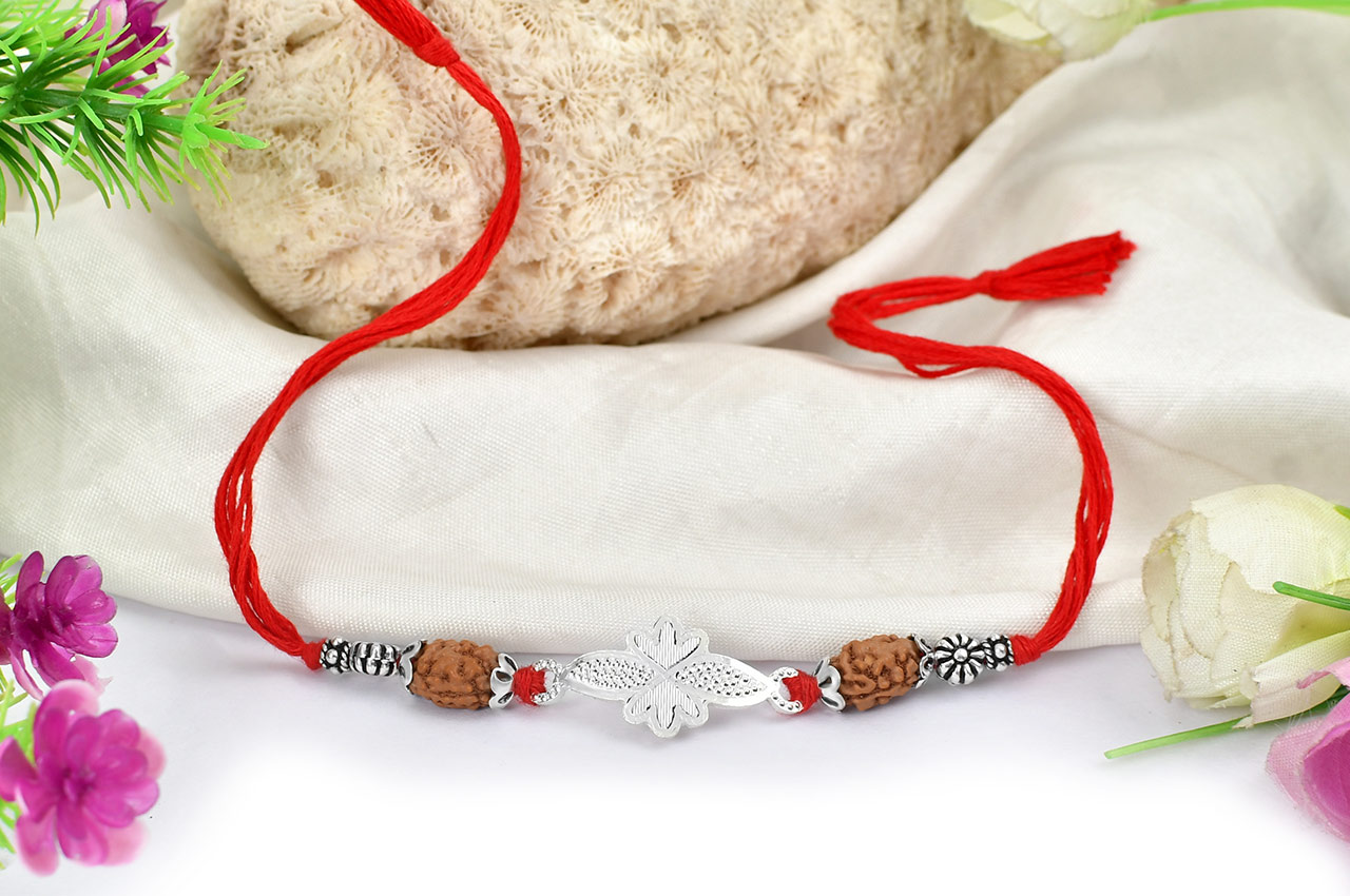 2 mukhi Rakhi with pure silver bracelet and accessories in thread