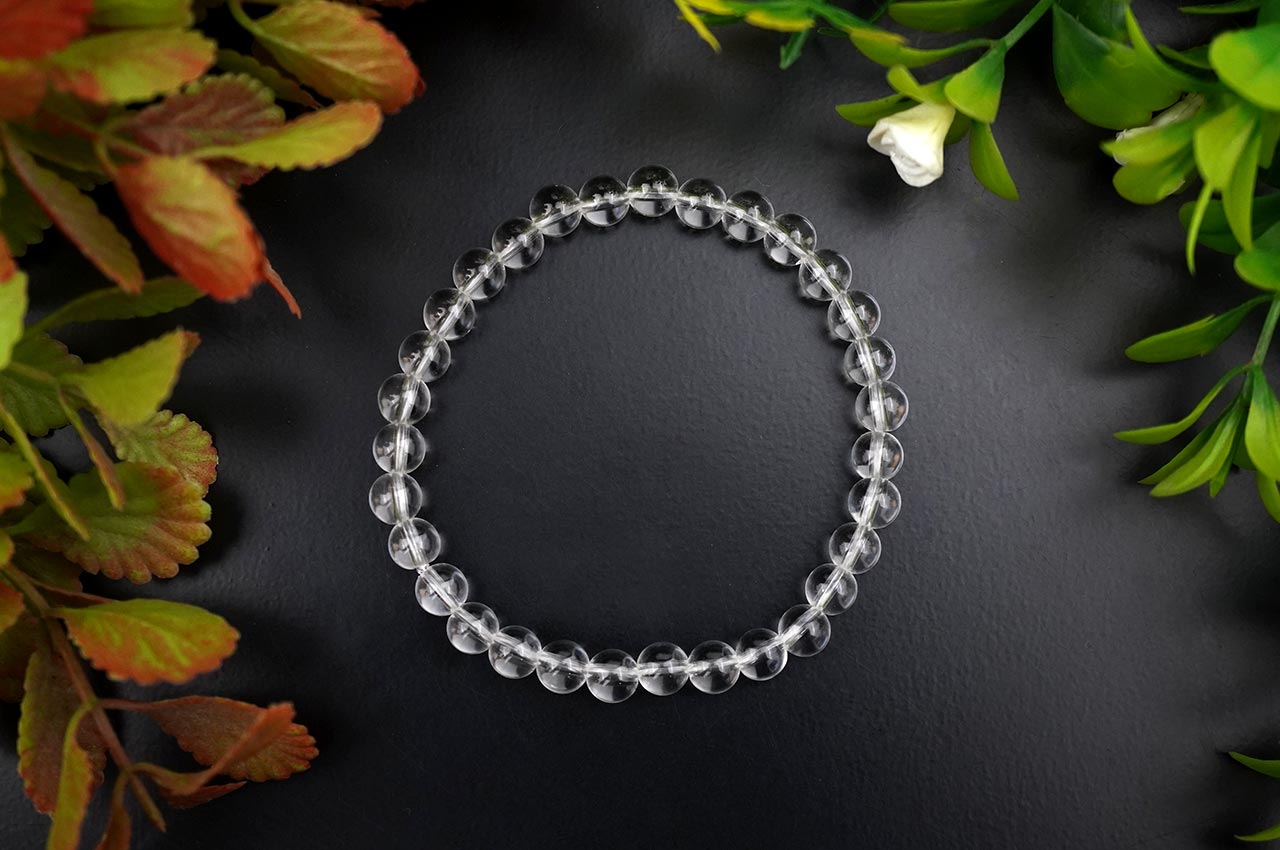 Round Sphatik Bracelet in Elastic