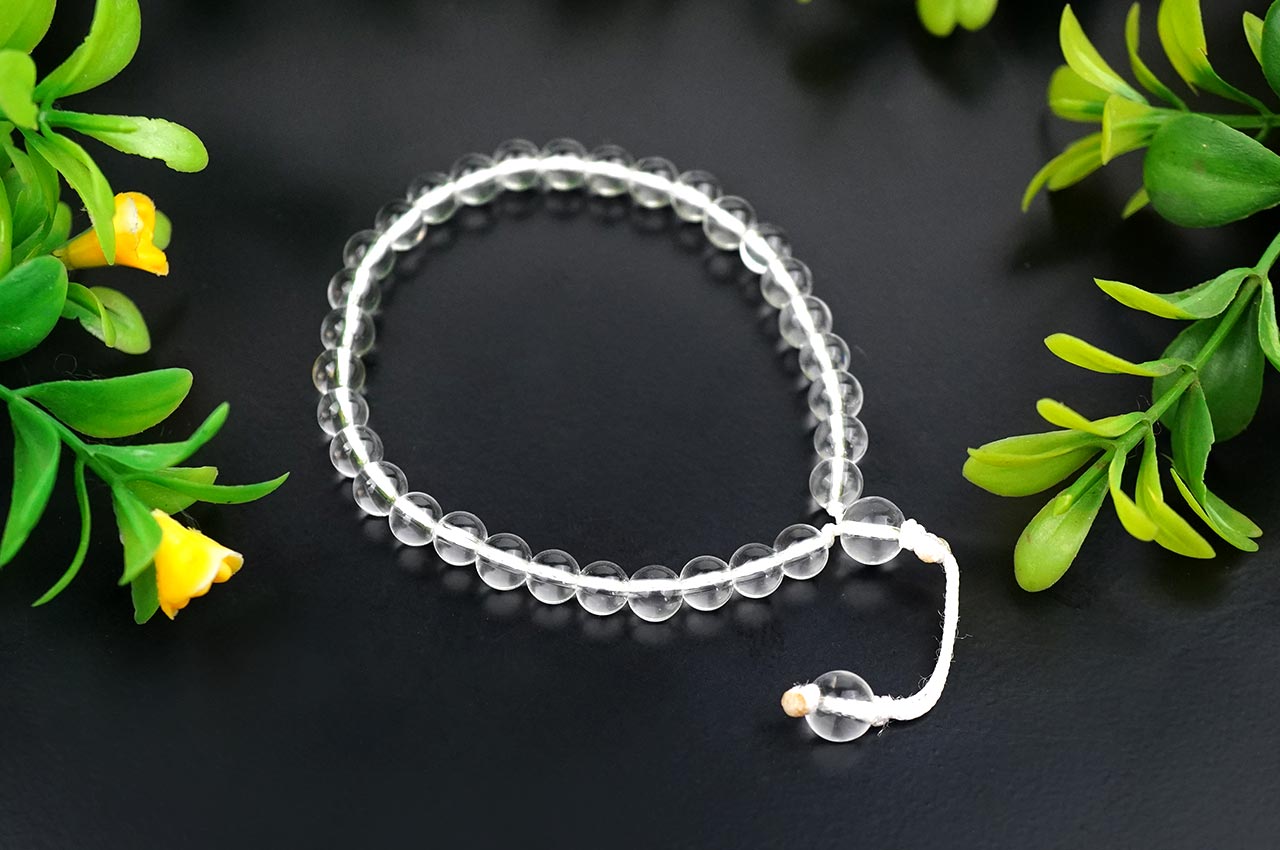 Round Sphatik Bracelet With Adjustable Thread