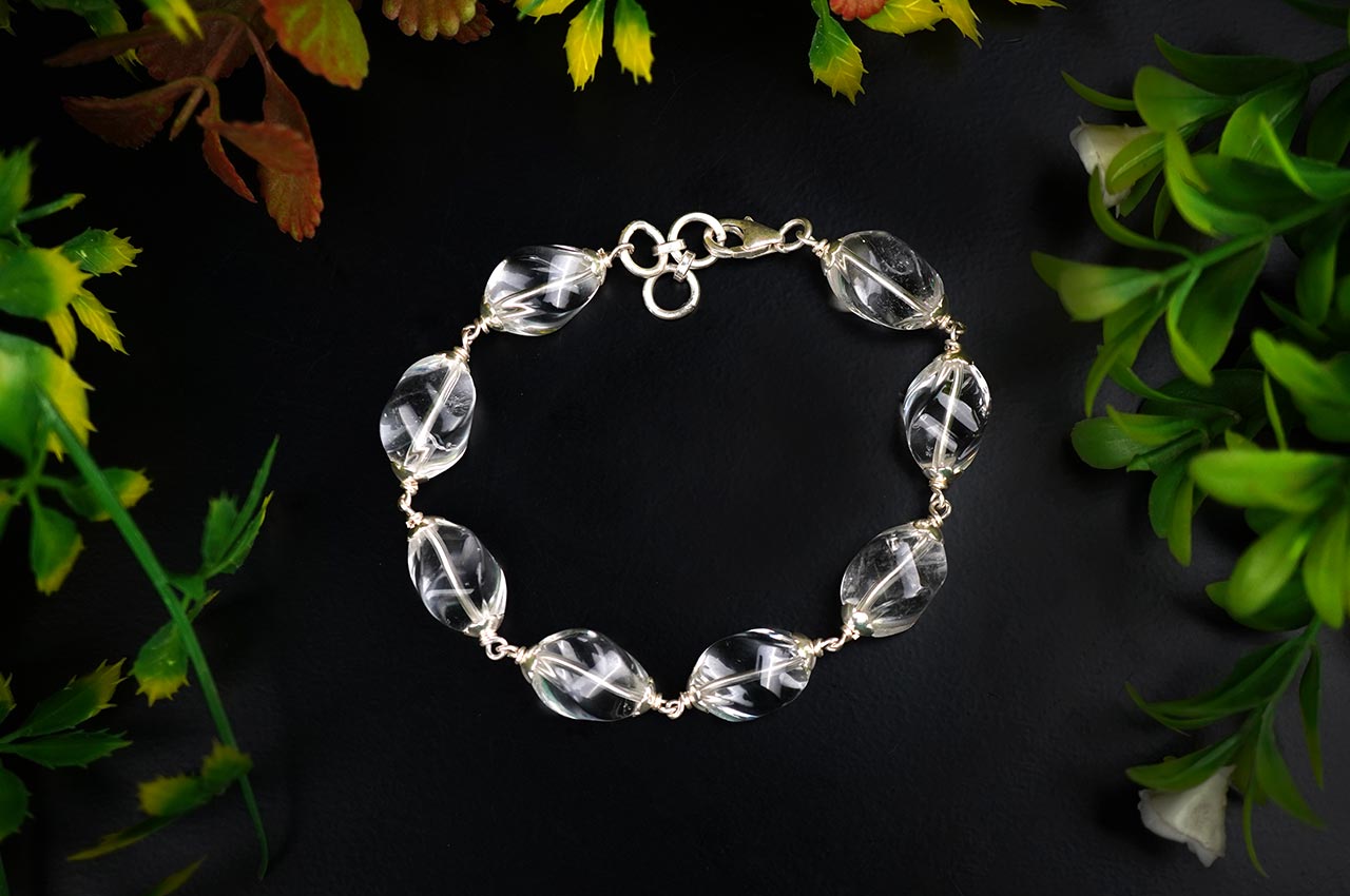 Twisted Sphatik Bracelet With Silver Caps & Hook