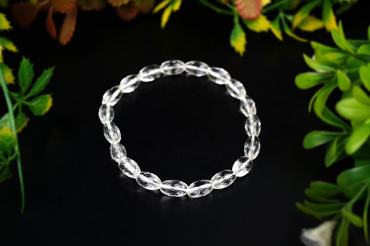 Lingam Shaped Faceted Sphatik Bracelet