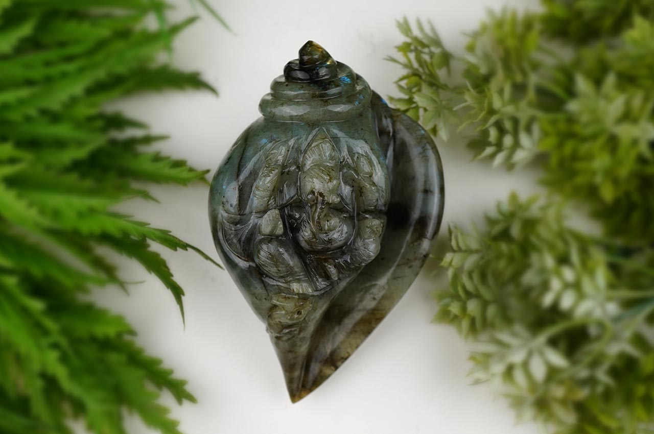 Ganesha Shankh in Labradorite - 806 gms