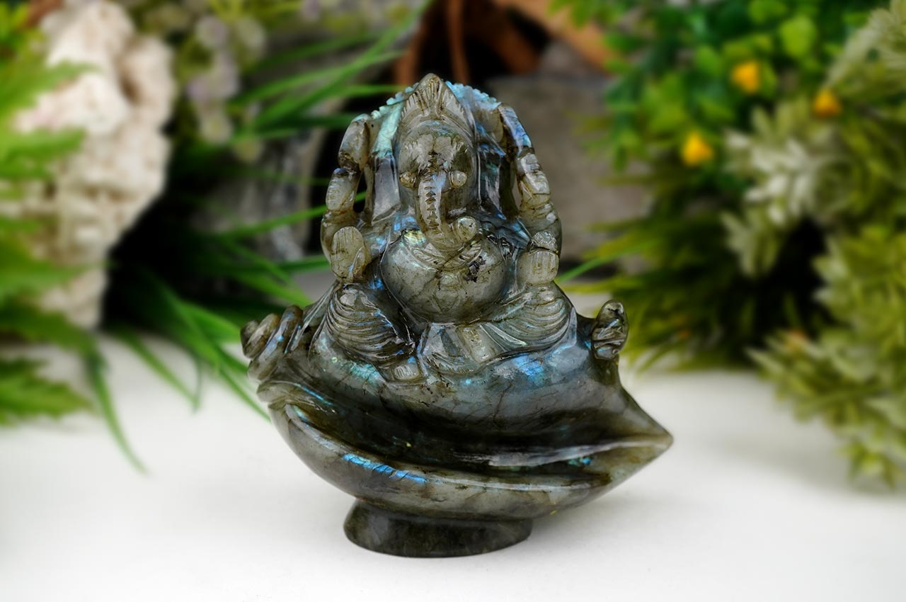 Ganesha Shankh in Labradorite - 700 gms