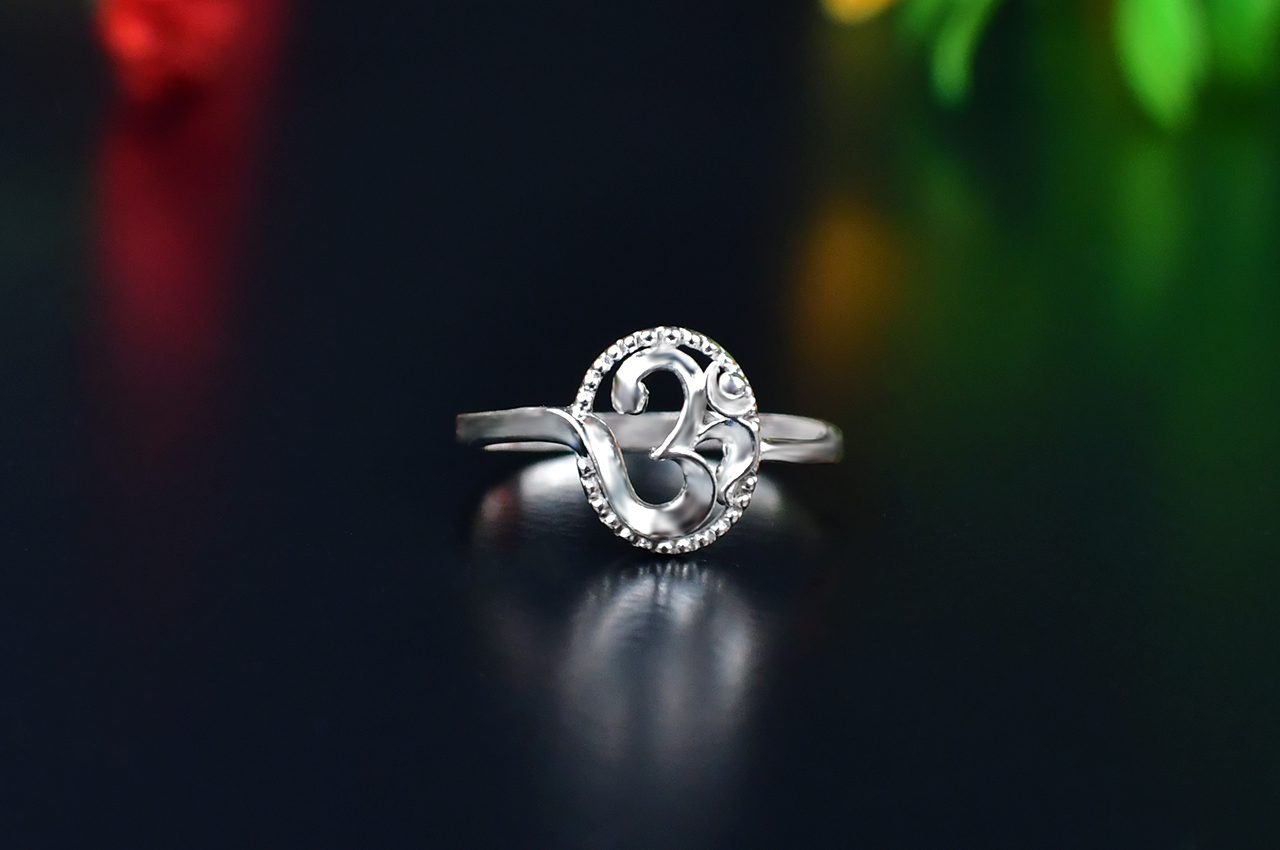 Om Ring Design I