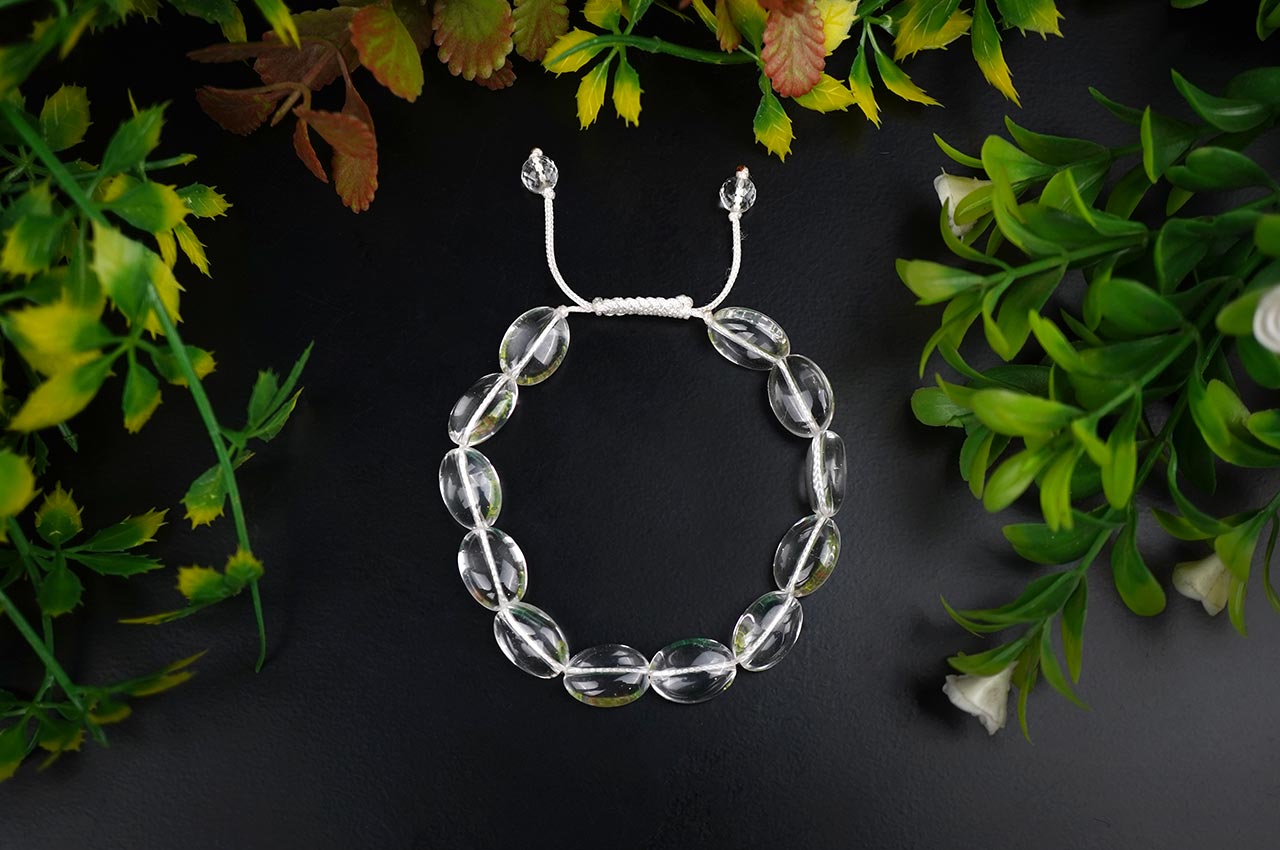 Oval Sphatik Bracelet With Adjustable Thread