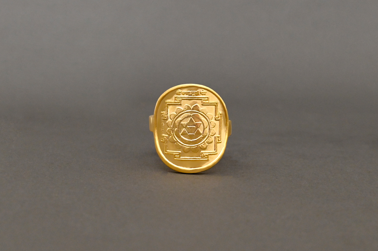 Shree Baglamukhi Yantra Ring in Pure Gold (22K)