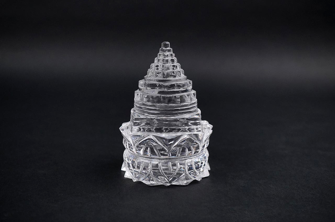 Sphatik Shree Yantra on Lotus - 379 gms