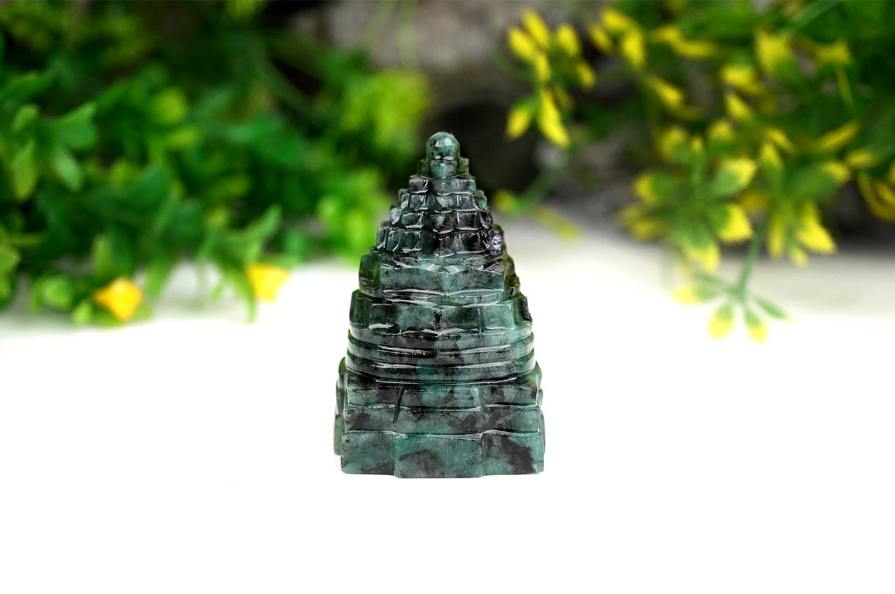 Emerald Shree Yantra - 503.40 carats