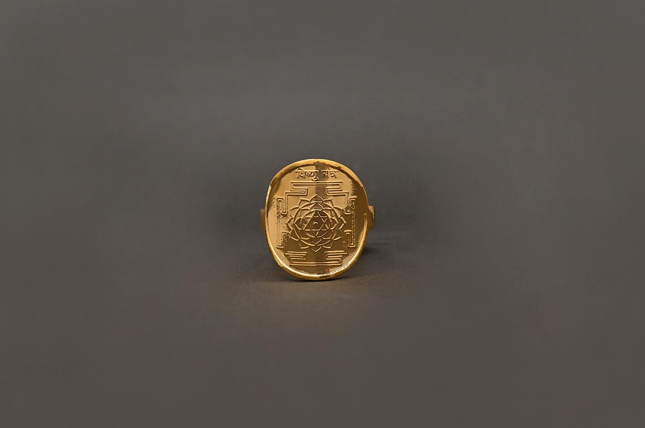 Shree Vishnu Yantra Ring in Pure Gold
