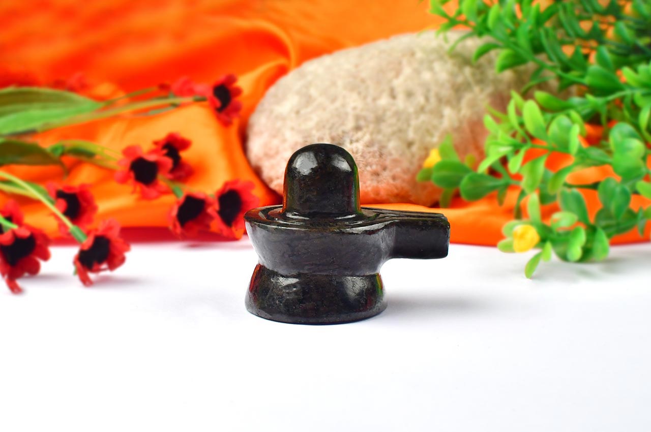 Iolite Shivling - 126 gms