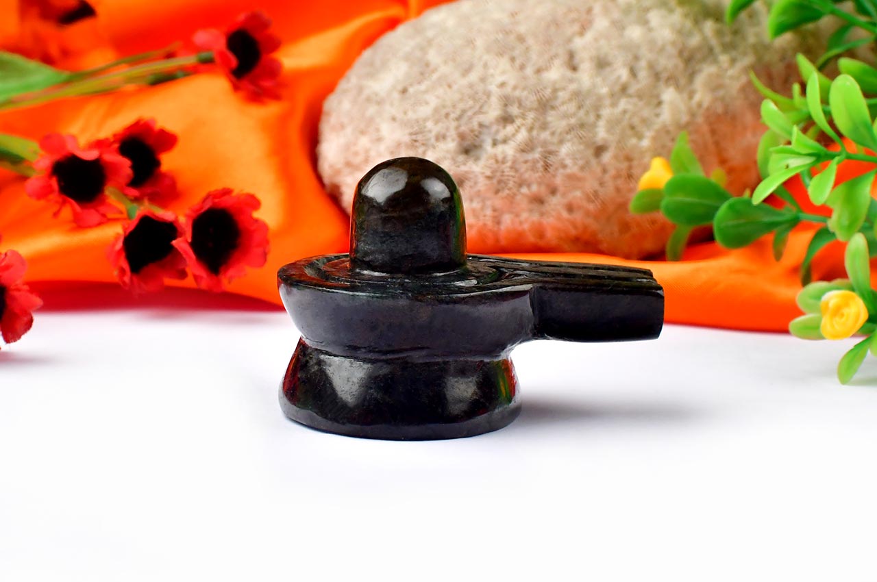 Iolite Shivling - 105 gms