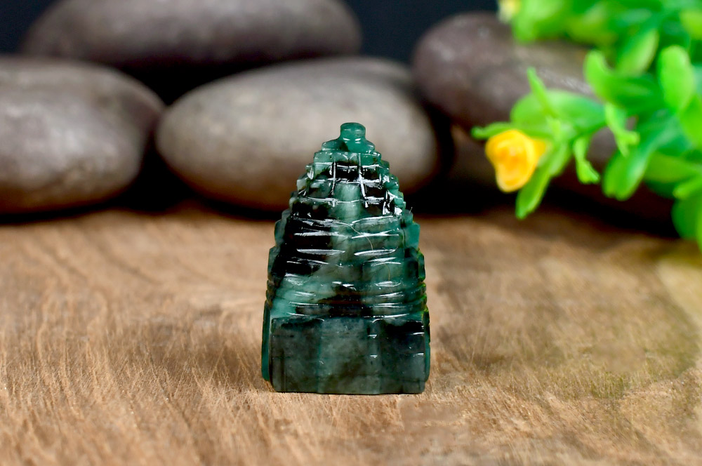 Emerald Shree Yantra -128 Carats