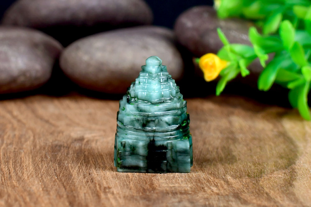 Emerald Shree Yantra -139 Carats