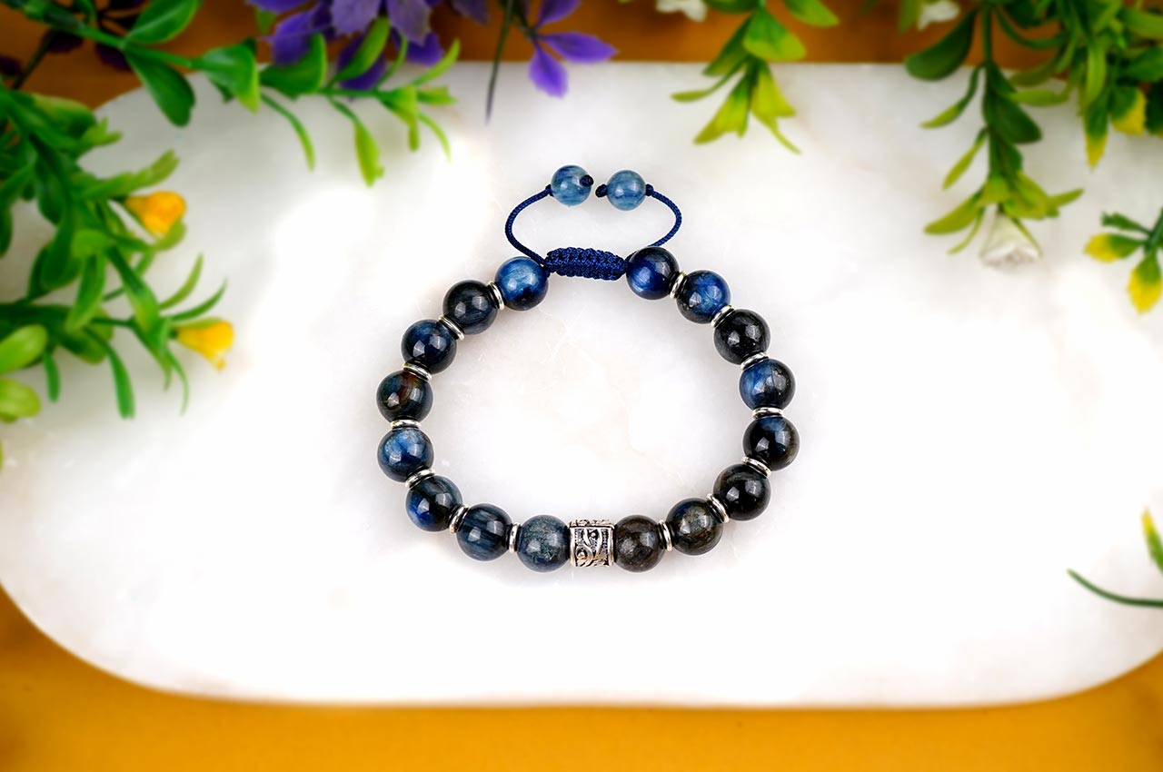 Kyanite Designer Bracelet With Adjustable Thread - I