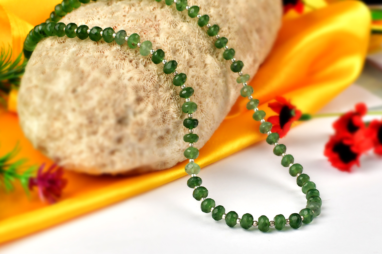 Serpentine Faceted Necklace With Silver Balls