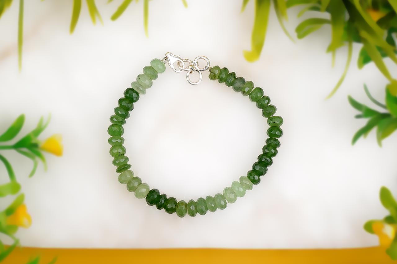 Serpentine Button Shape Faceted Bracelet