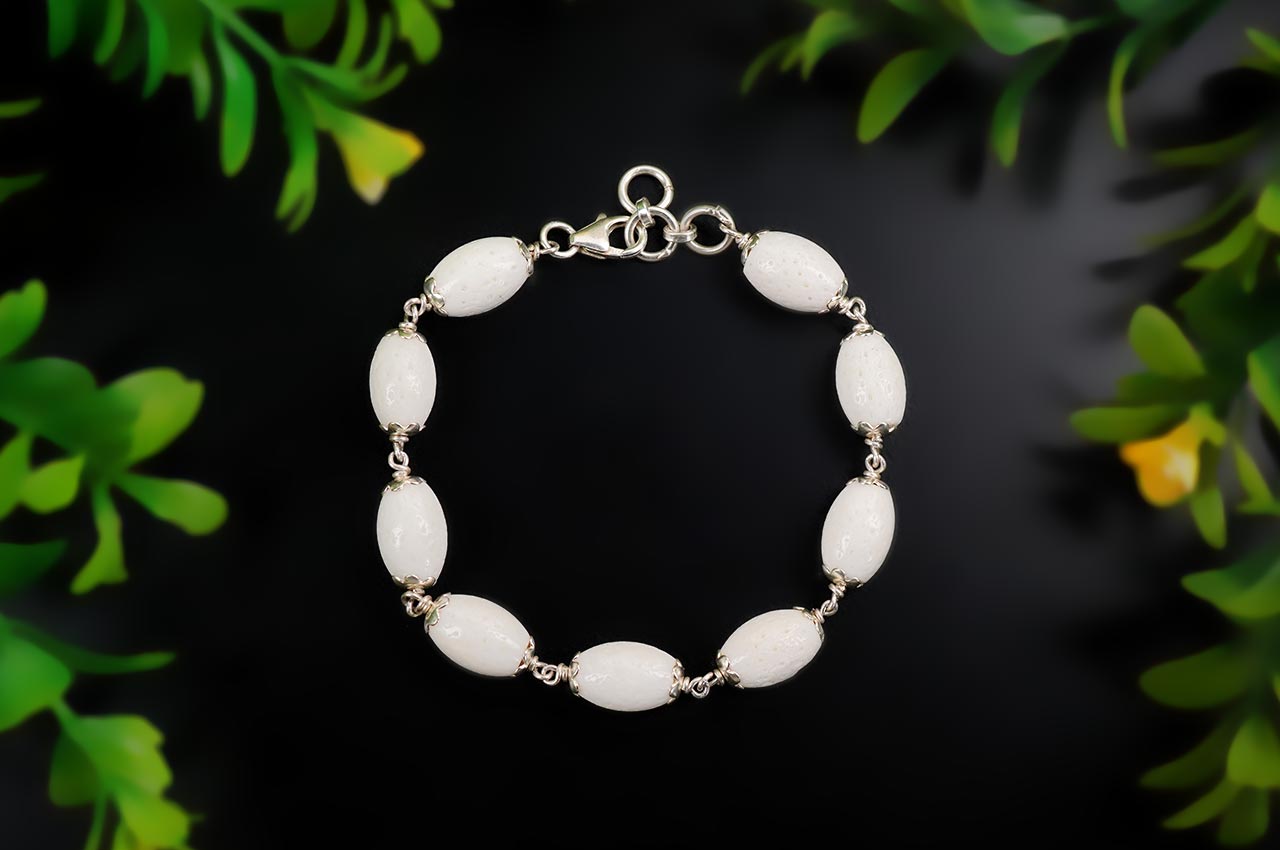 White Coral Drum Shape Silver Flower Caps Bracelet
