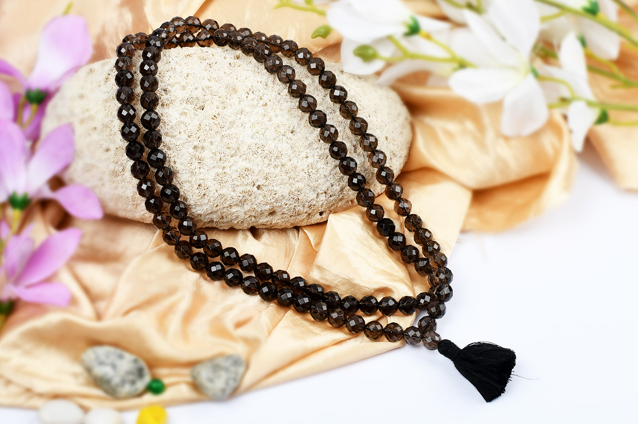 Buy Smoky Quartz Round Faceted Mala (10 mm) from Rudra Centre (Rudraksha Ratna) at reasonable prices.