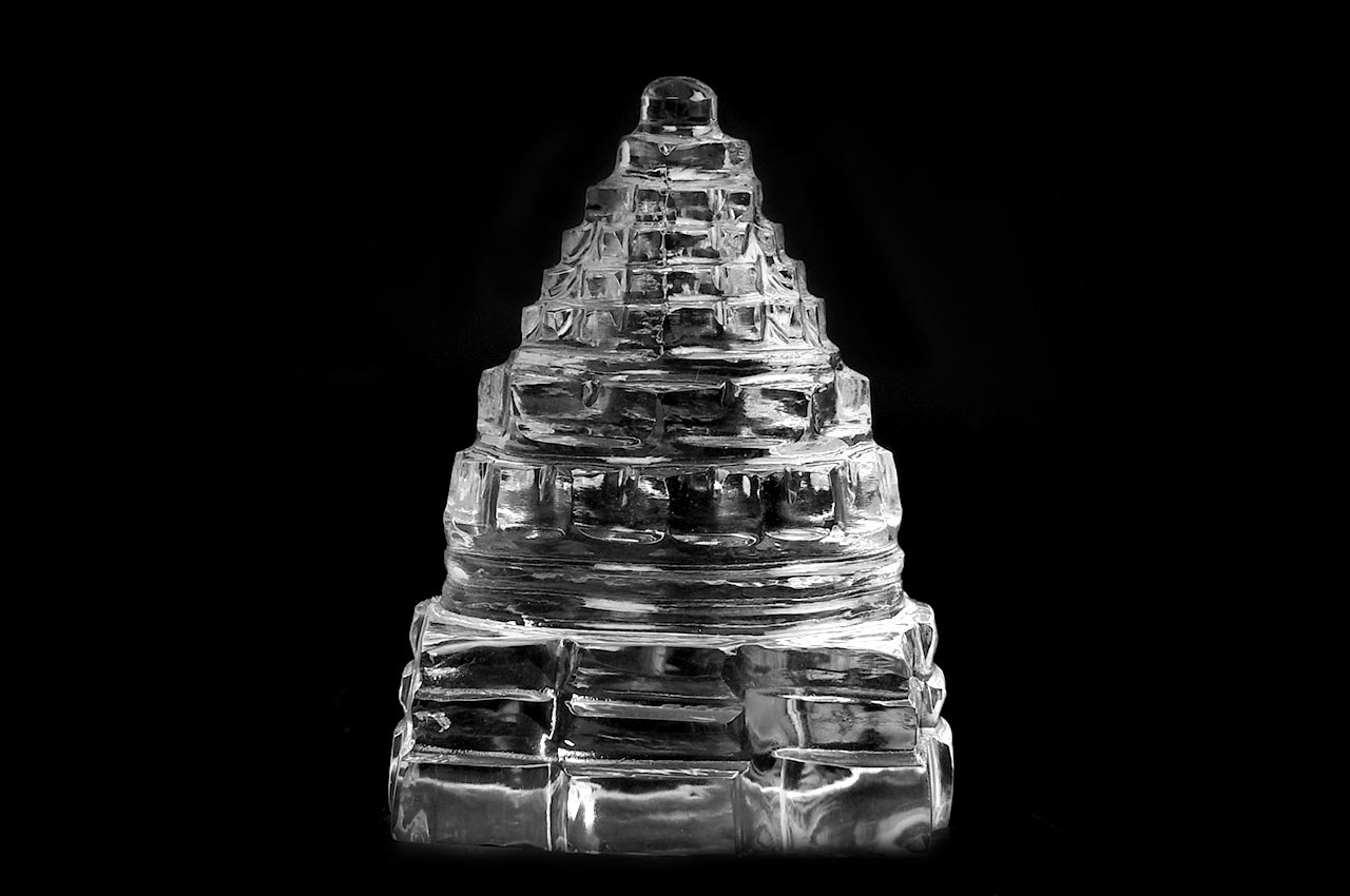 Shree Yantra in Sphatik-106 gms