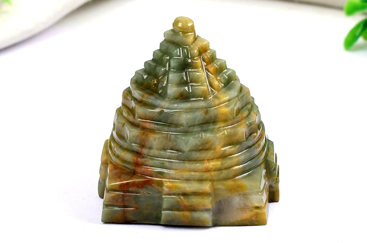 Shree Yantra in Cats Eye-48 gms