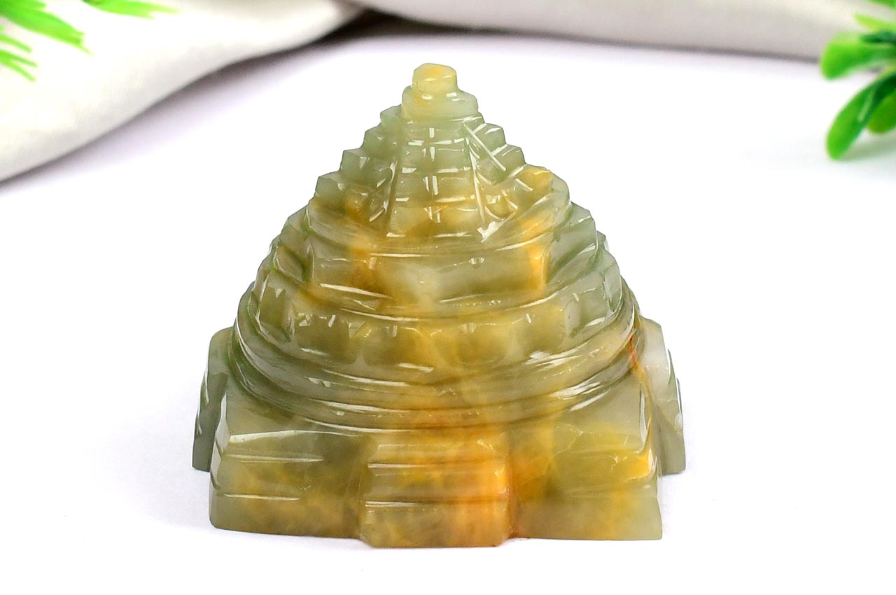Shree Yantra in Cats Eye-52 gms