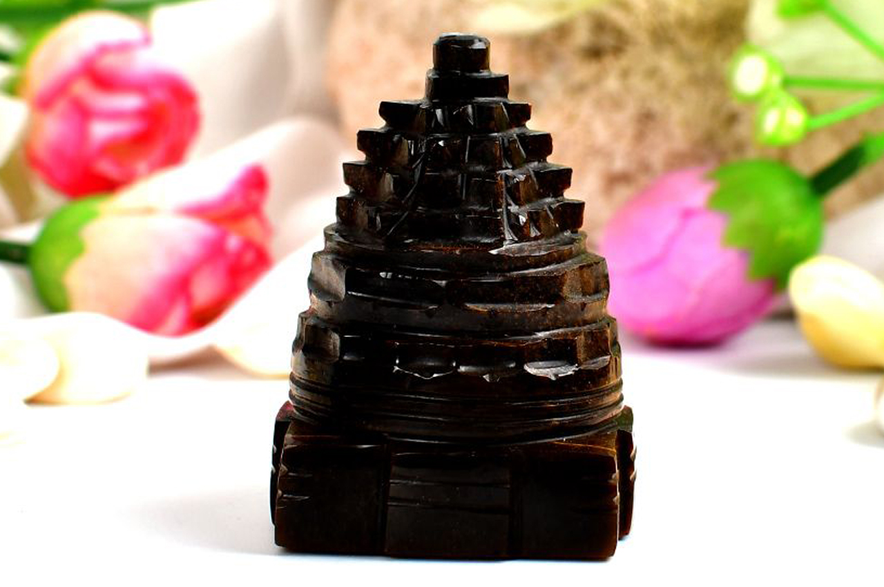 Shree Yantra in Tiger Eye Stone-96 gms