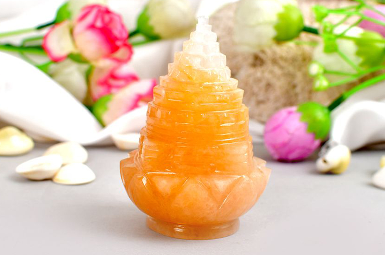 Yellow Jade Shree Yantra on Lotus-190 gms